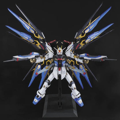PG 1/60 Strike Freedom Gundam - Model Kit